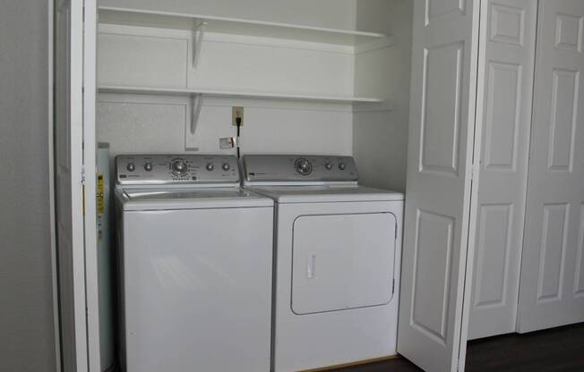 Renovated 2x2 Condo Located in N Phoenix!