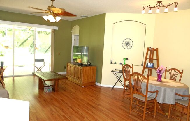 2/2 Villa in gated community