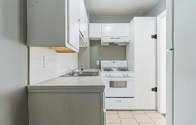 1 bed, 1 bath, $850