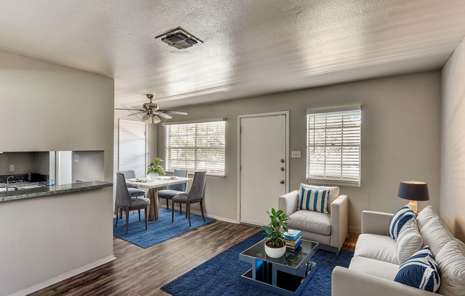 2 beds, 1 bath, 782 sqft, $1,045, Unit 605