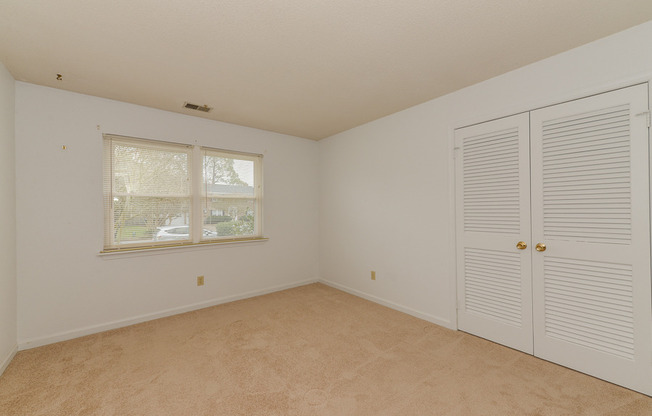 3 beds, 2.5 baths, $2,600