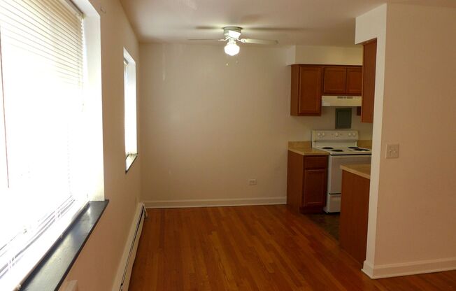 1 bed, 1 bath, 650 sqft, $1,550, Unit 4B