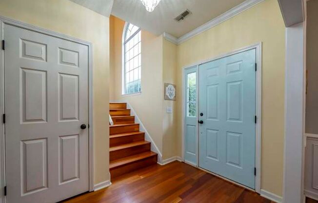 Home For Rent in Mallard Hills!
