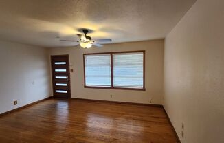 3 beds, 1 bath, $1,595