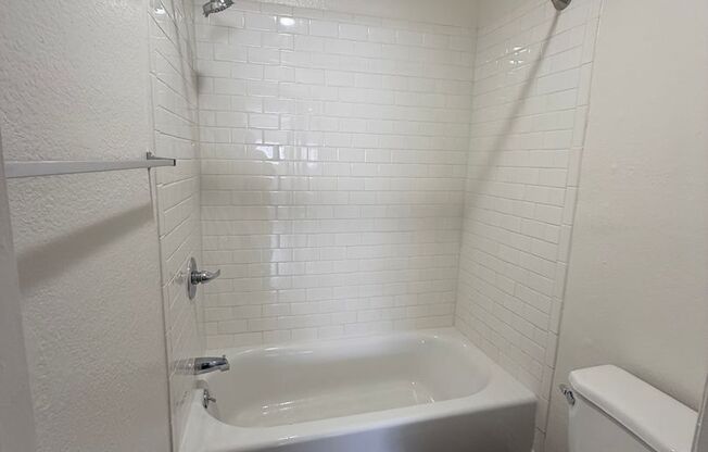 1 bed, 1 bath, 640 sqft, $1,895, Unit 309