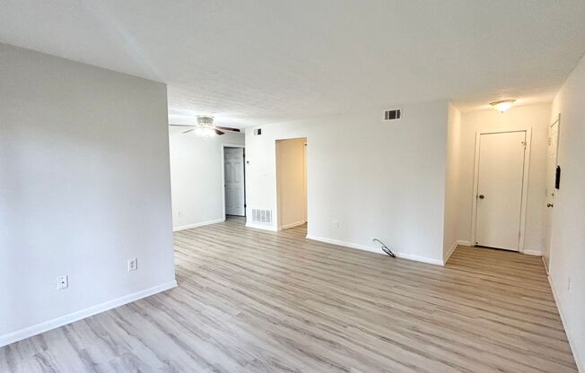 North Atlanta 1 Bed-1 Bath Condo, LVP Hardwoods, Sunroom/Office, Available Mid-July!