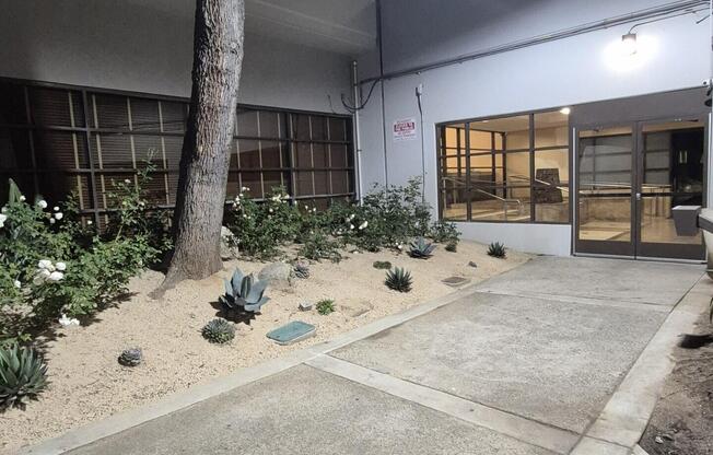 2 beds, 2 baths, 1,264 sqft, $3,100, Unit 207