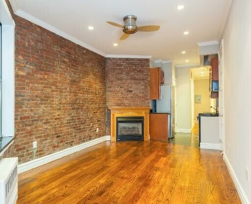 3 beds, 2 baths, $6,495, Unit 4N