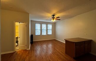 Studio, 1 bath, 450 sqft, $1,375, Unit 308