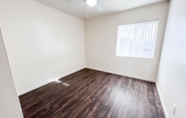 2 beds, 1 bath, 950 sqft, $1,225, Unit 107