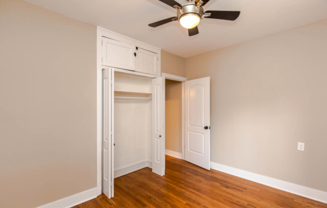 3 beds, 1 bath, 1,000 sqft, $2,500, Unit 1337-3N