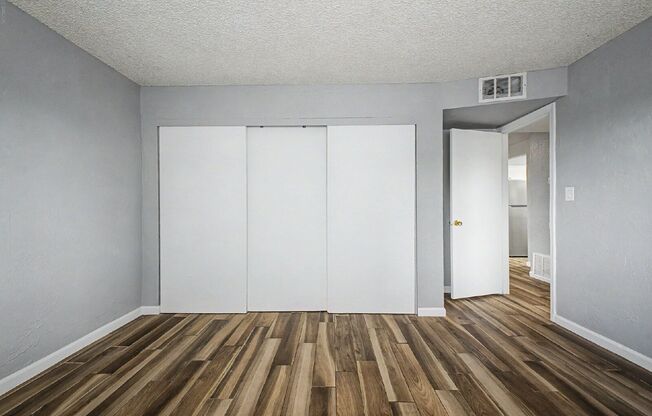 2 beds, 1 bath, 500 sqft, $925, Unit 102