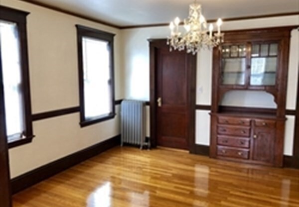 32 RAWSON RD