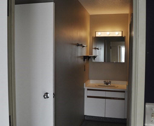 1 bed, 1 bath, 644 sqft, $1,900, Unit 802