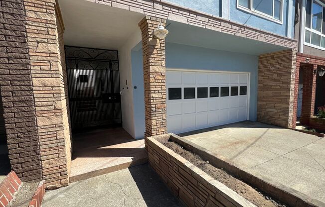 Epic REA - Charming Outer Sunset Home! 4 BR/3 BA w/ Parking