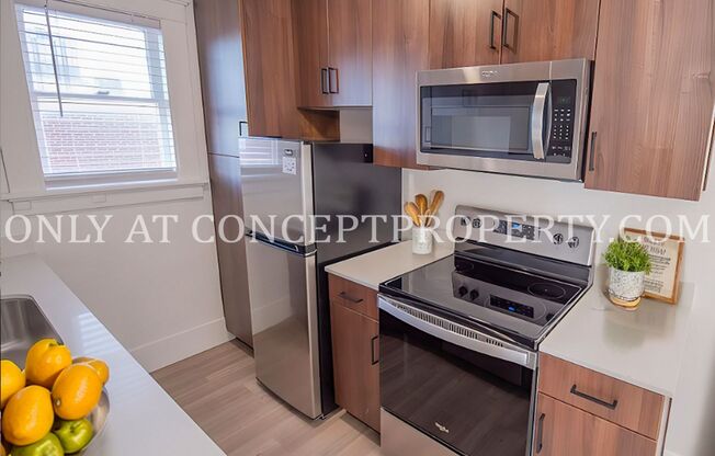 446 East 300 South (Broadway)