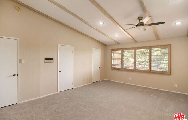 2748 BOTTLEBRUSH DR