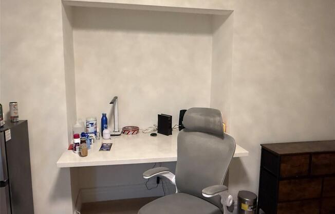Studio, 1 bath, $2,700, Unit 207