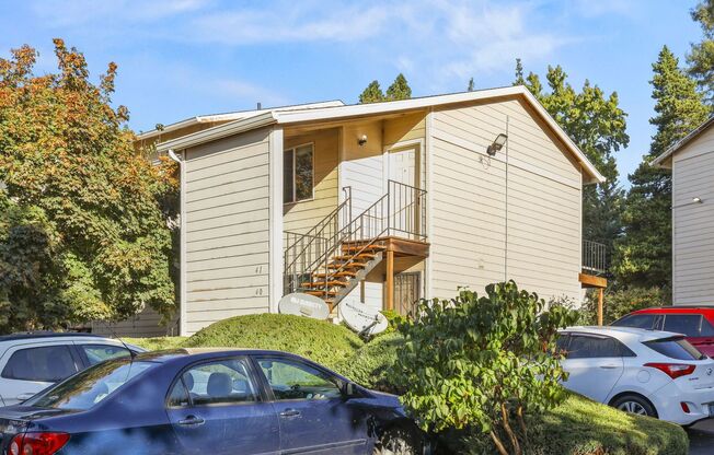 Charbern Apts - In The Heart of Milwaukie Oregon