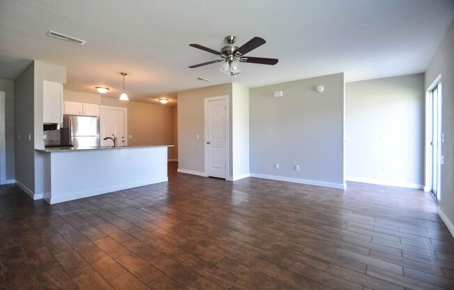 3 beds, 2.5 baths, 1,500 sqft, $1,580, Unit 3050 W Mica Street