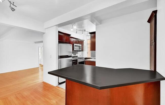 3 beds, 2 baths, 1,300 sqft, $13,500, Unit 2-HJ