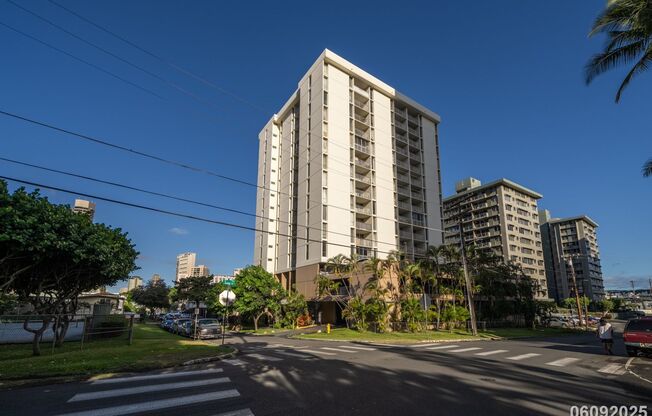 $2600.00 | 2BD/1BA Condo ALL UTILITIES INCLUDED in Parkland Gardens