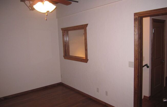 3 beds, 2 baths, 1,300 sqft, $1,620, Unit AW 121