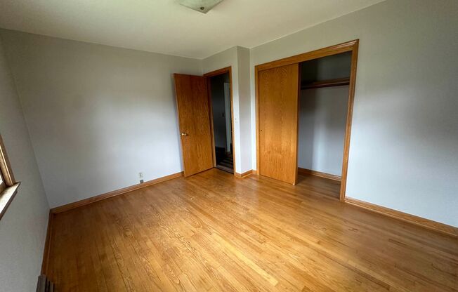 2 beds, 1 bath, $950