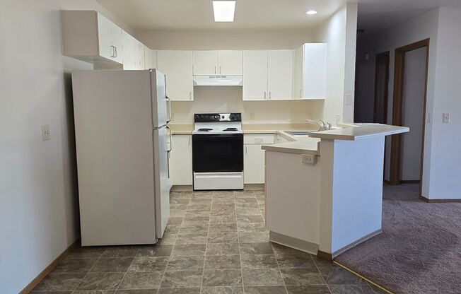 2 beds, 1 bath, 856 sqft, $1,269, Unit PL   2203