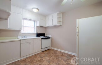 944 St. Charles Ave NE - 4