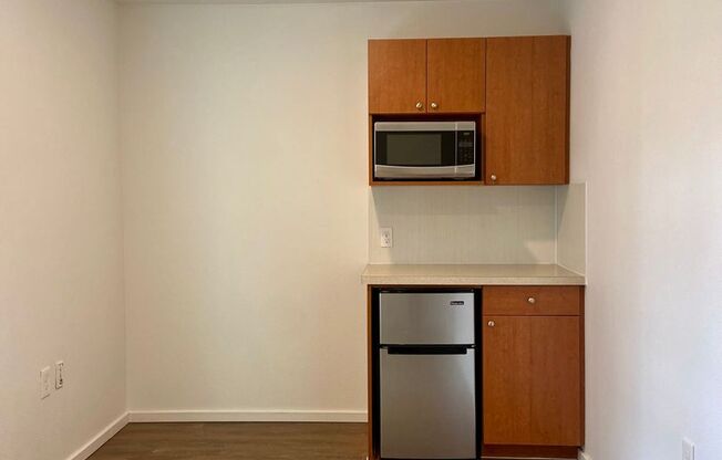 Studio, 1 bath, 175 sqft, $1,295, Unit 5211