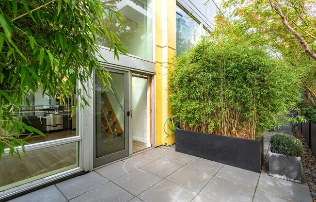 1 bed, 1 bath, 650 sqft, $1,949, Unit 705