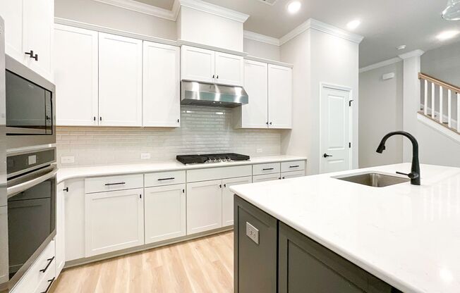 3 beds, 2.5 baths, $2,800