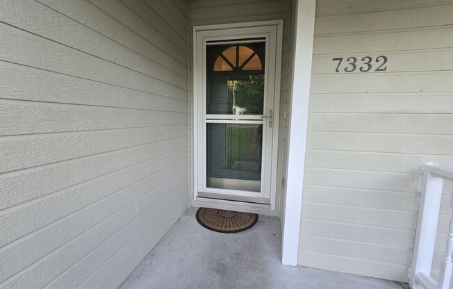 Awesome 4 Bedroom, 2 Bath Home off Cliffdale Rd!!!