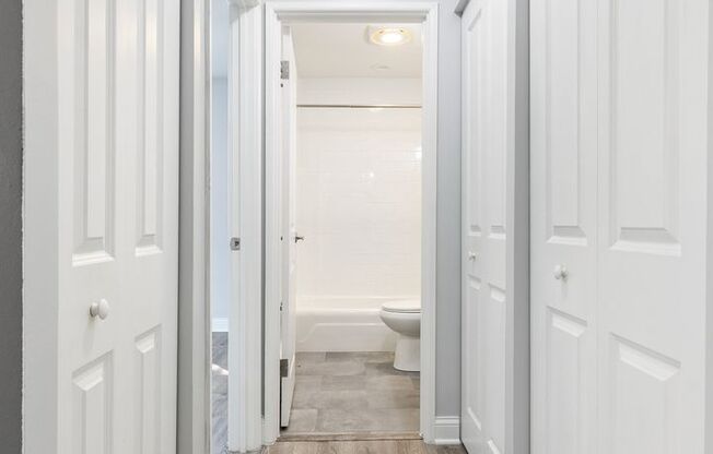 2 beds, 1 bath, 600 sqft, $2,195, Unit 204