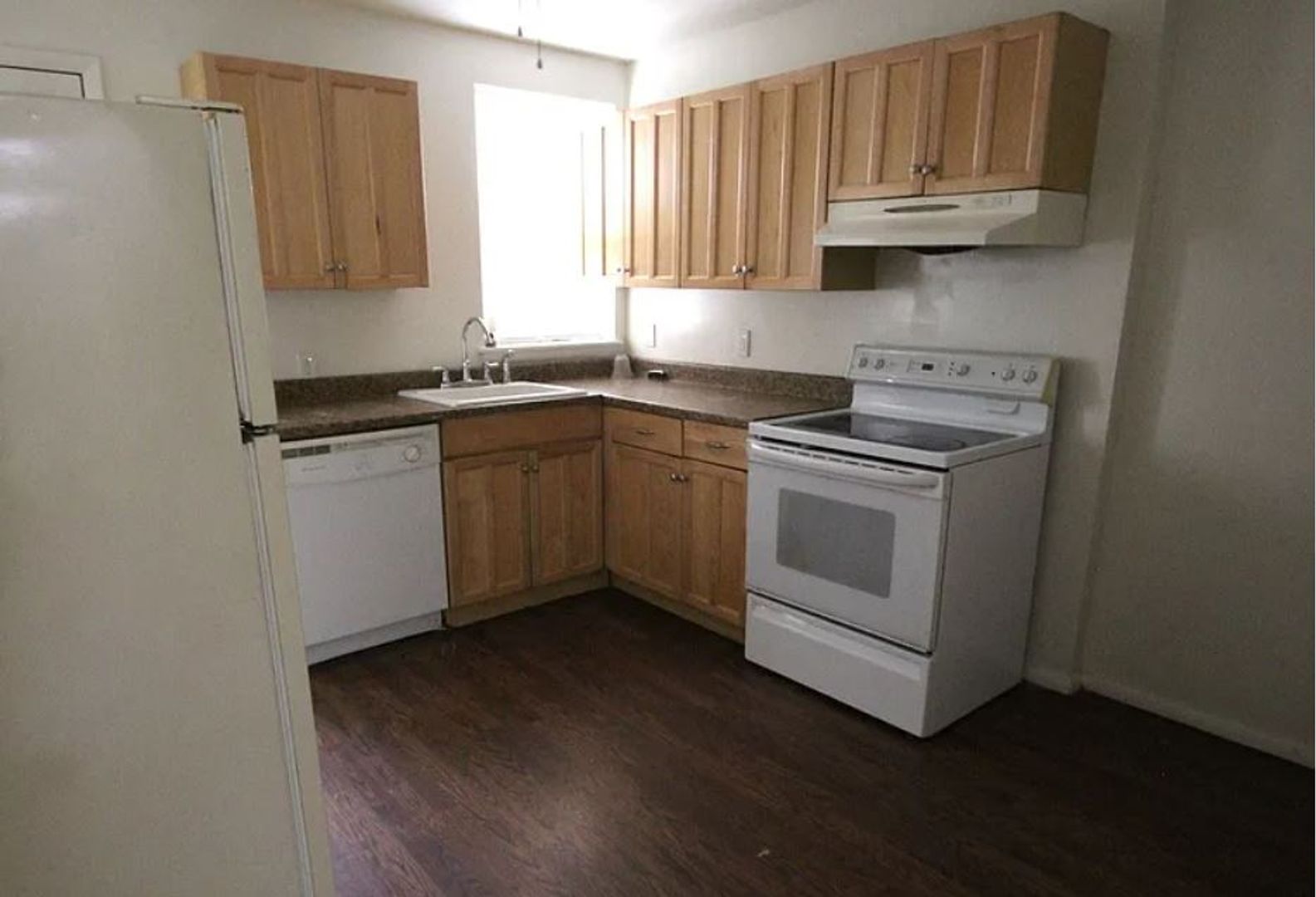 COMING SOON! Quiet block, cozy home - community garden, Calvert Street Park!
