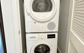 2 beds, 1 bath, 728 sqft, $1,799, Unit 305