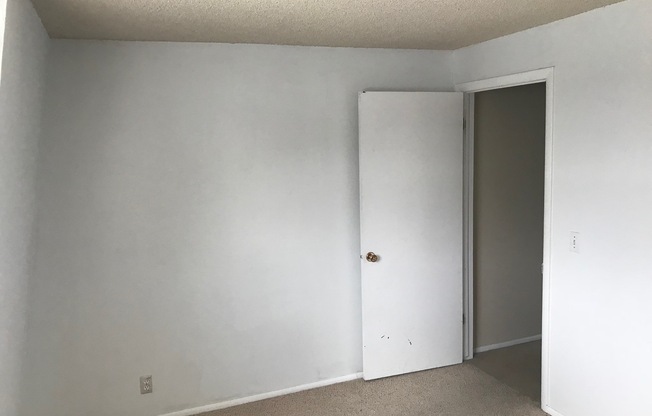 2 beds, 1 bath, $1,695, Unit #2B