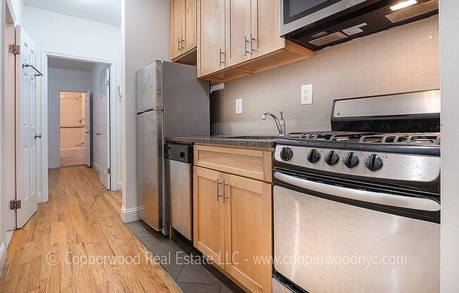172 East 82nd St