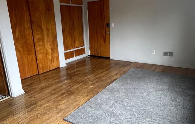 4215 Glenwood