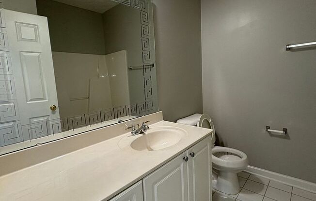 Beautiful 3 Bedroom and 2 Bath Apartment