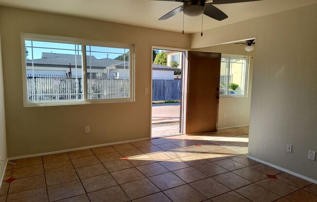 2 beds, 1 bath, 800 sqft, $2,450, Unit 781