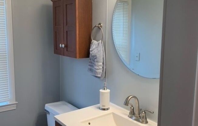 2 beds, 1 bath, $1,650