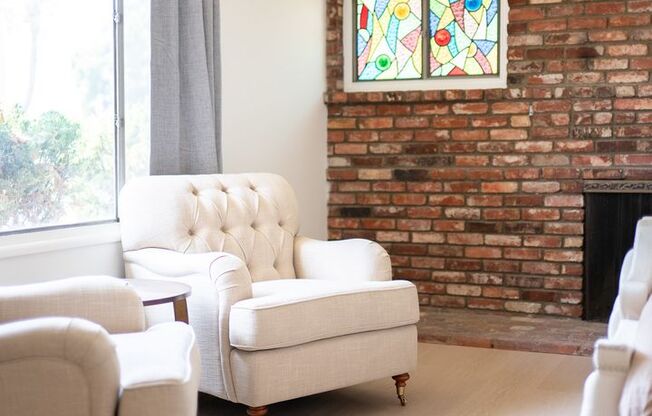 Relaxing 4BR Family Home Near Attractions  Share  Save