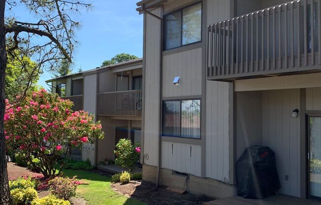 Spacious 2-bedroom apartment homes conveniently located!