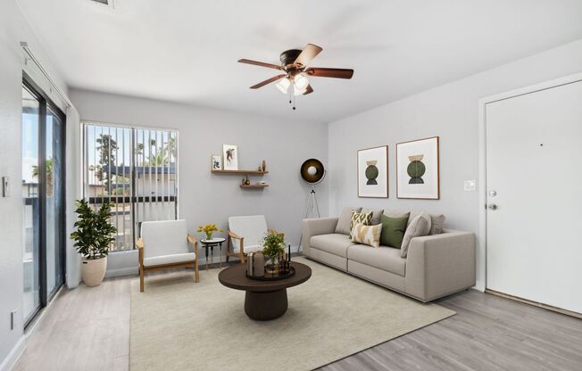 2 beds, 1 bath, 730 sqft, $1,149, Unit 1C