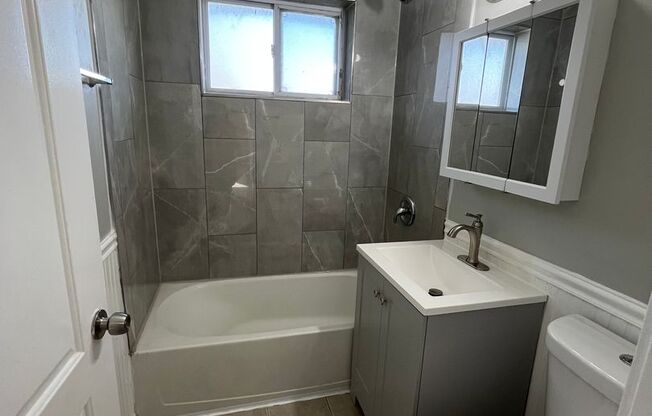 2 Bedroom Ranch Home now available in Lansing, IL
