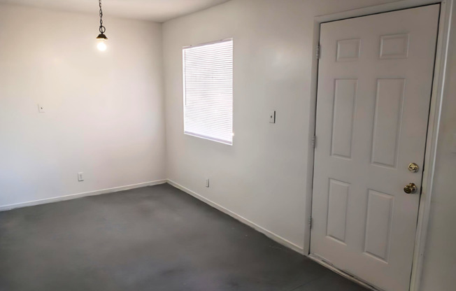 2 beds, 1 bath, $1,000