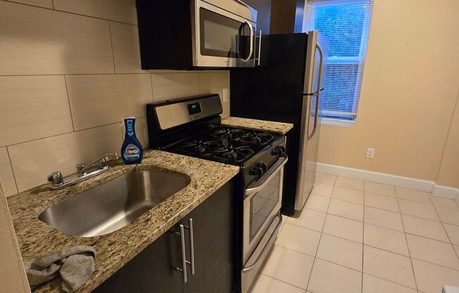 1 bed, 1 bath, $1,250, Unit #5