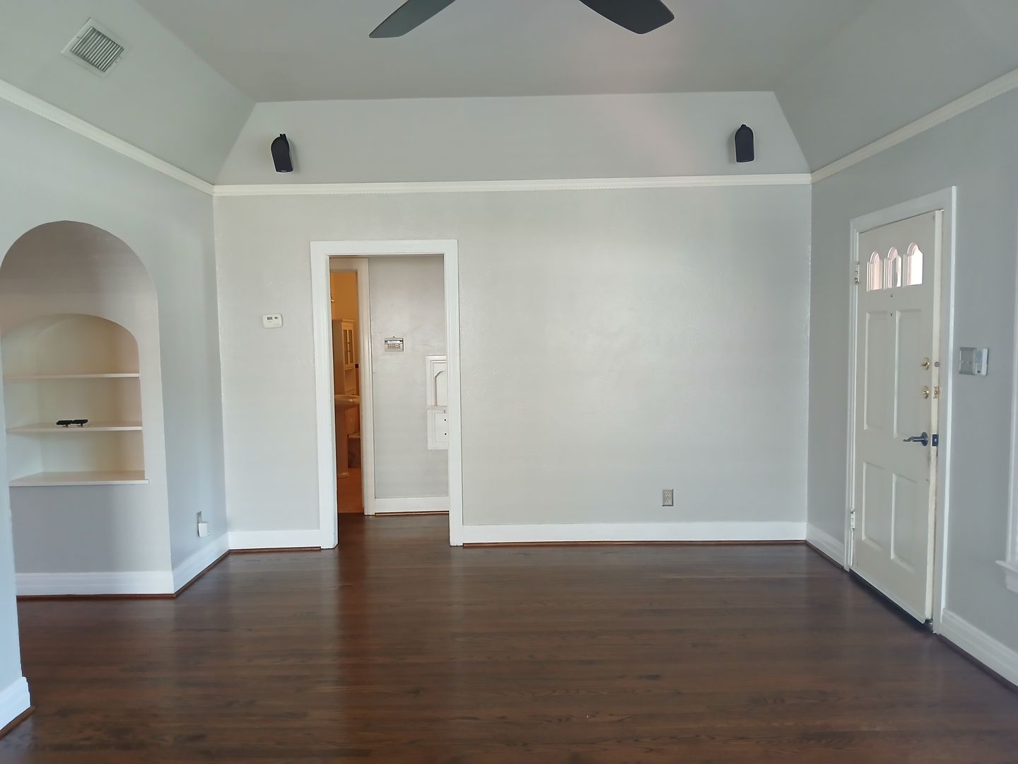 HOUSE in KESSLER PLAZA